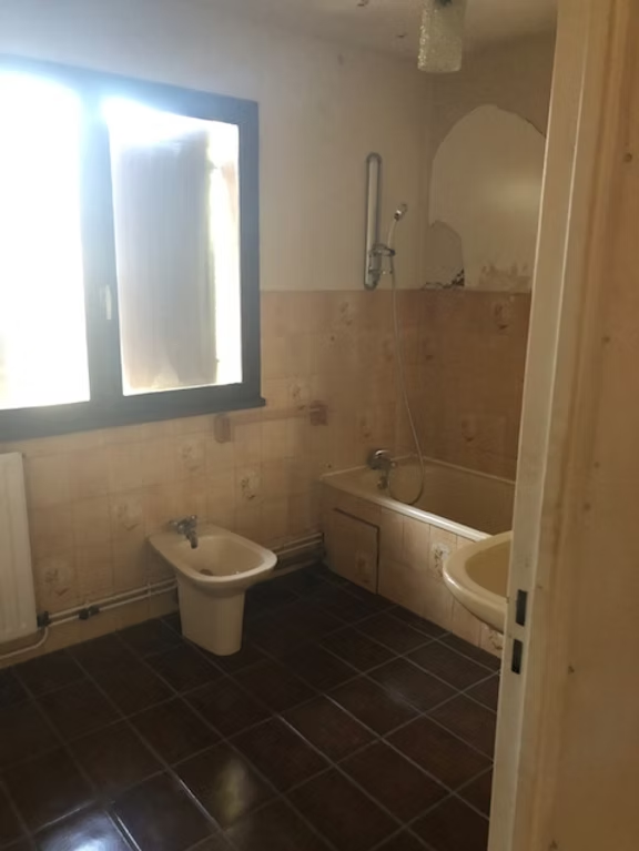Salle de bains — rénovation et finitions